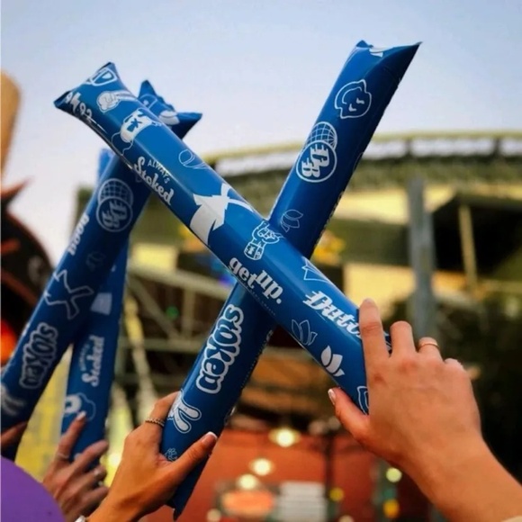Dutch Bros Thunder Sticks Blue Inflatable Cheering Coffee Promo 2024 - Picture 1 of 3